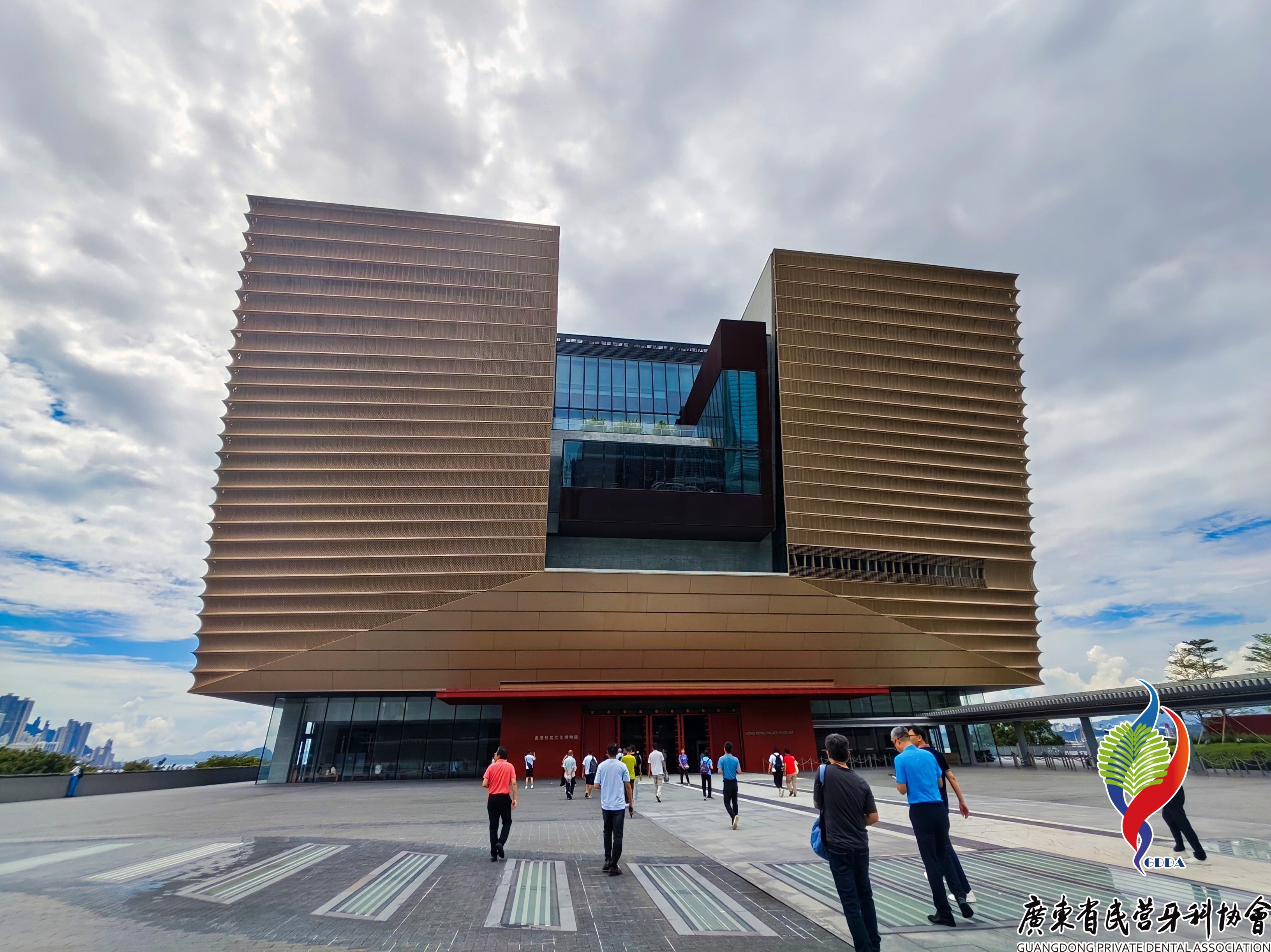 1756188363979388.jpg 02.jpg